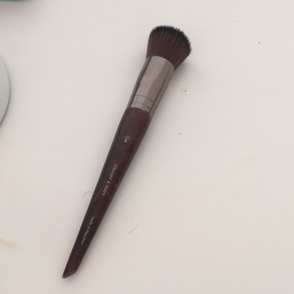 Make Up Forever 154